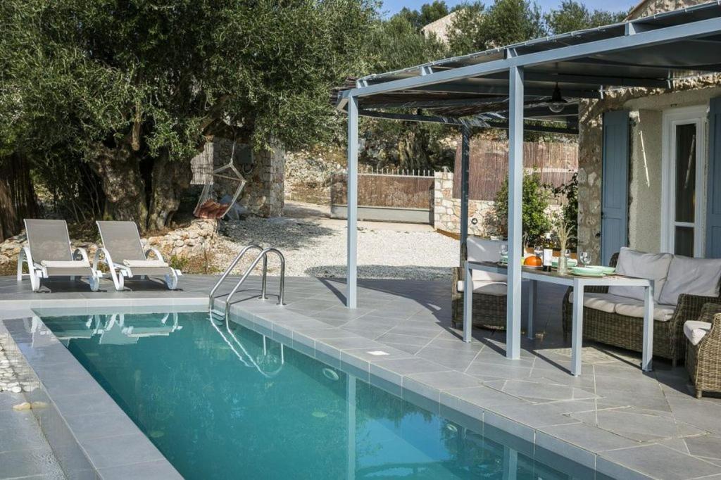 Aelia Cottage Manganos Exterior photo